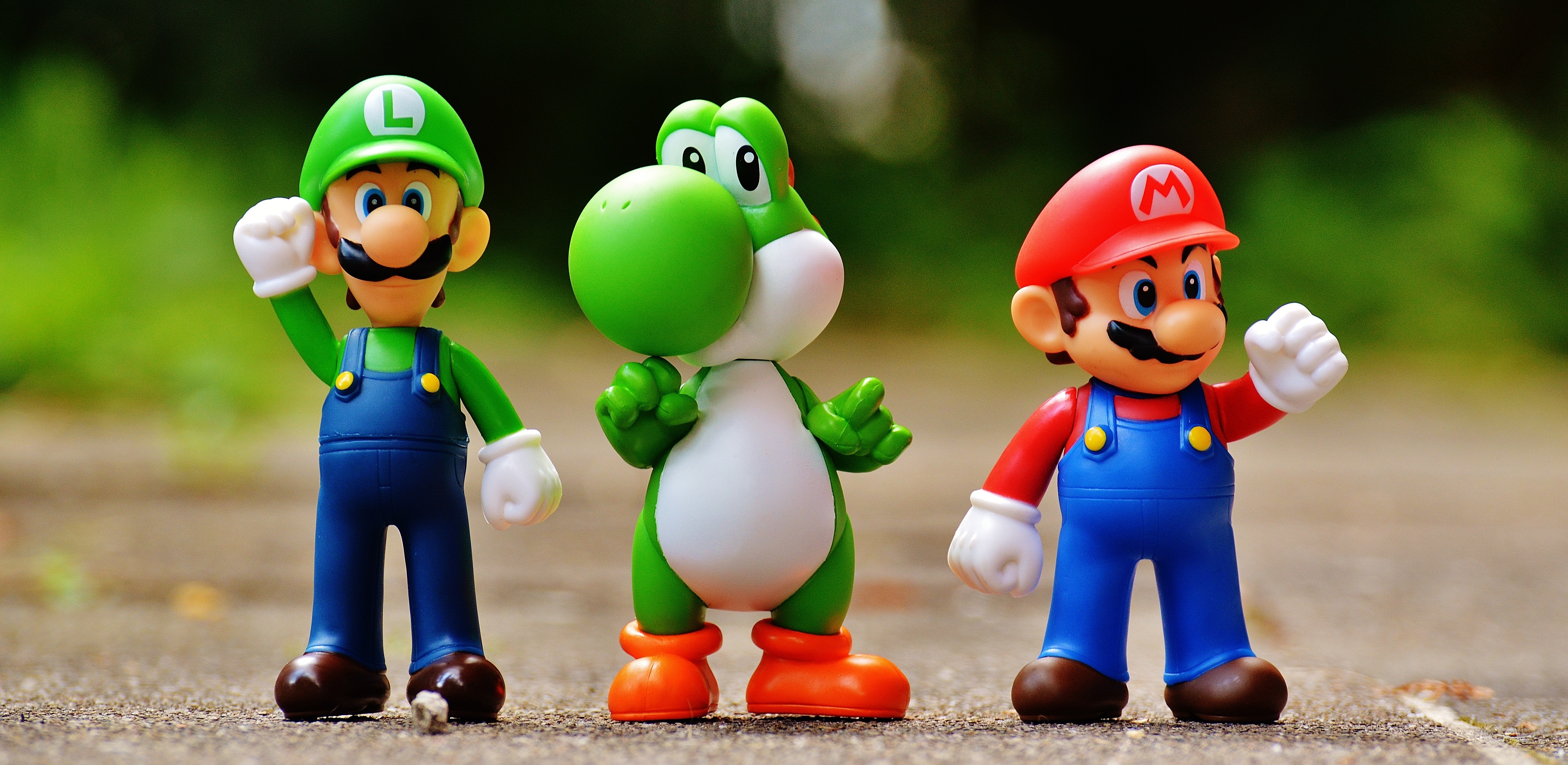 Image of Luigi, Yoshi and Super Mario